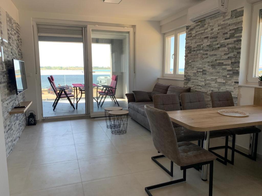 Apartmani Sunside Nin Exterior photo